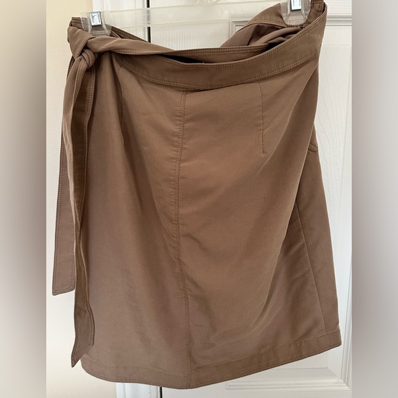 Banana Republic Taupe Skirt Size 6 - Picture 1 of 1